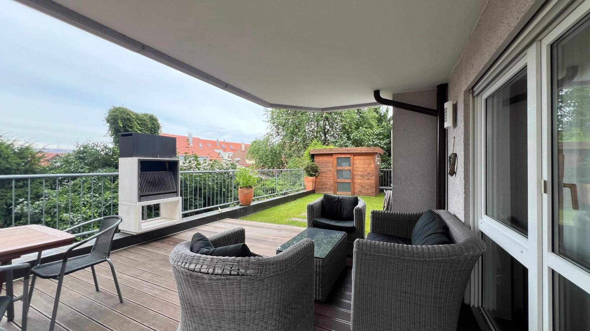 Ludwigshome Luxus - Zentral, Kostenloser Parkplatz, Terrasse Ludwigsburg Exterior foto